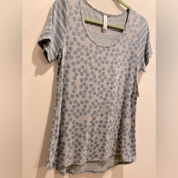 LuLaRoe, Size Small, Blue/Gray, Stipes & Dots Classic Tee - NWT - Picture 2 of 8